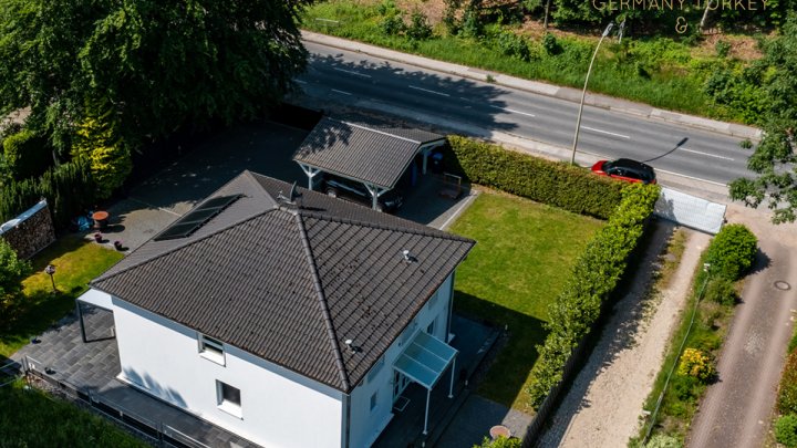 Stadtvilla – zwischen urbanem Lifestyle und ruhiger Natur für 3 Jahre zu vermieten! 